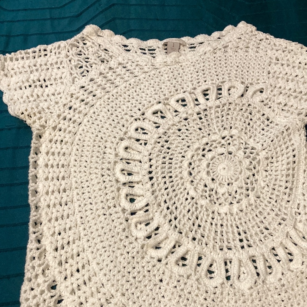 White size 1 Chico’s crochet short sleeve top